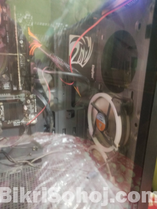 নতুন একটি কম্পিউটার বিক্রি